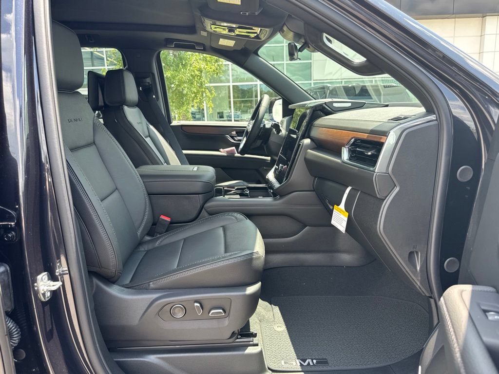 New 2026 GMC Yukon XL Denali w/ Advanced Technology Package AWD/4WD image 17