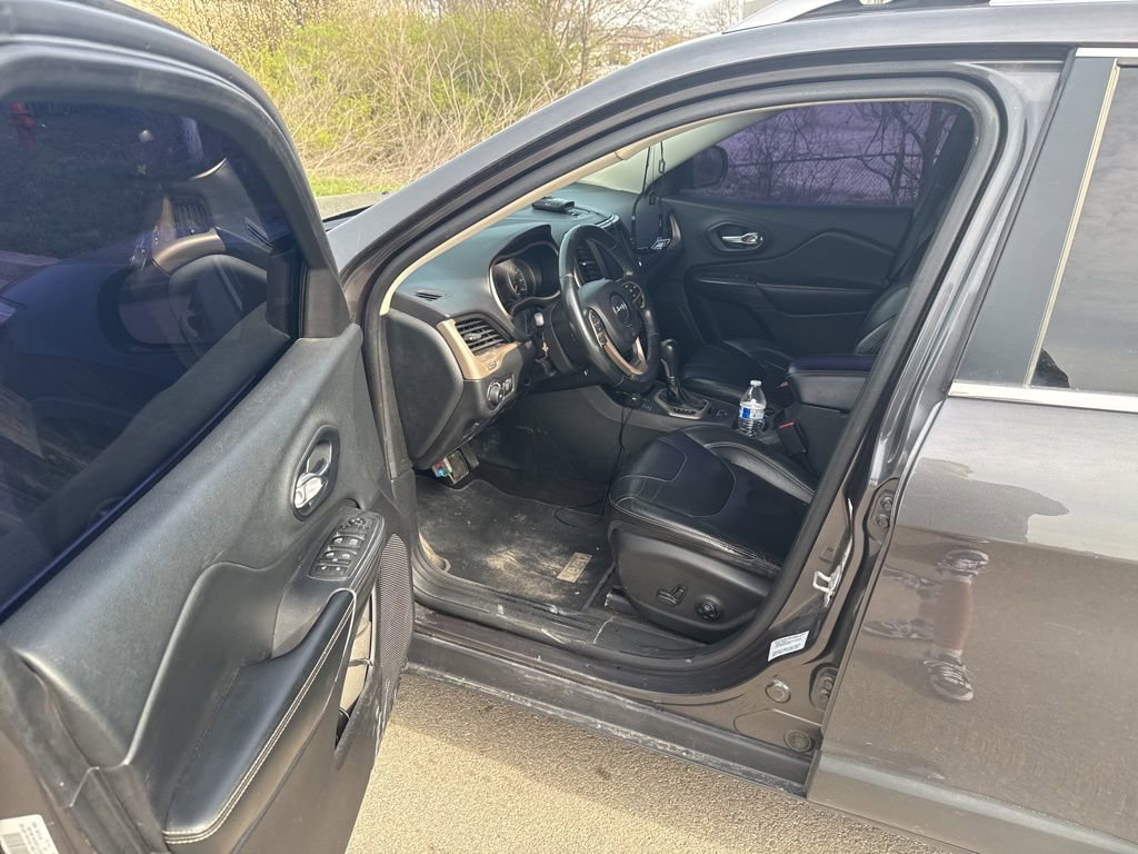 Used 2015 Jeep Cherokee Limited image 5