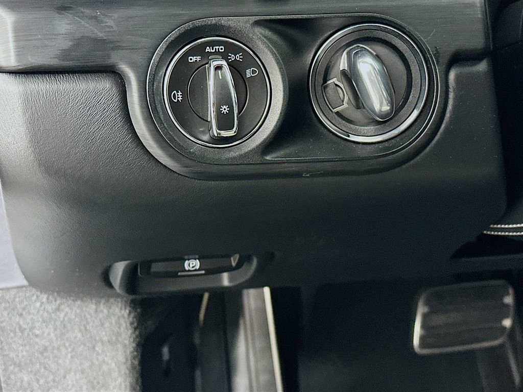 Certified 2019 Porsche 911 Targa 4 GTS image 11