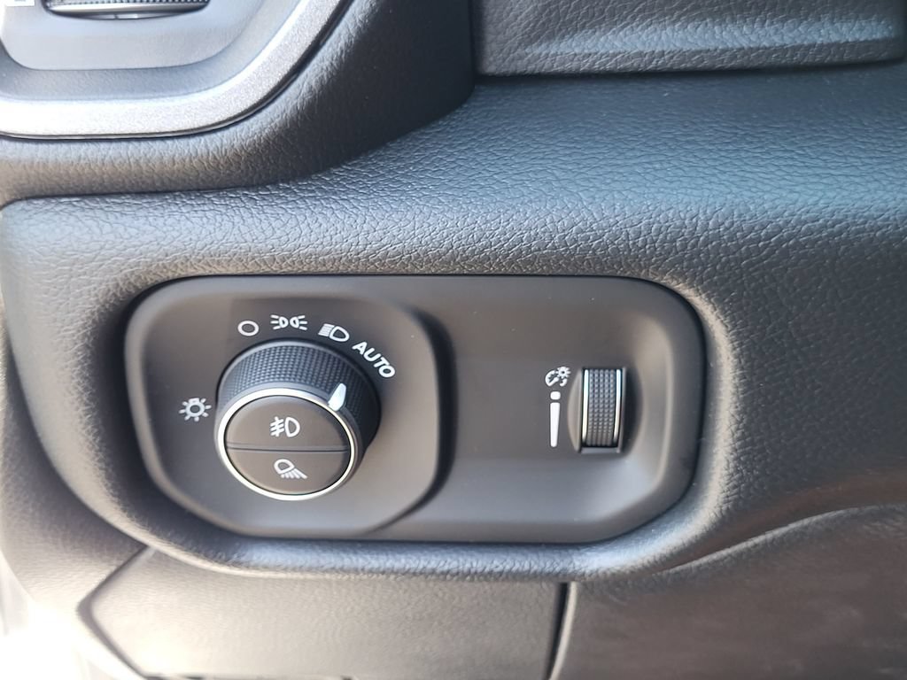 New 2026 RAM 2500 Tradesman AWD/4WD image 27