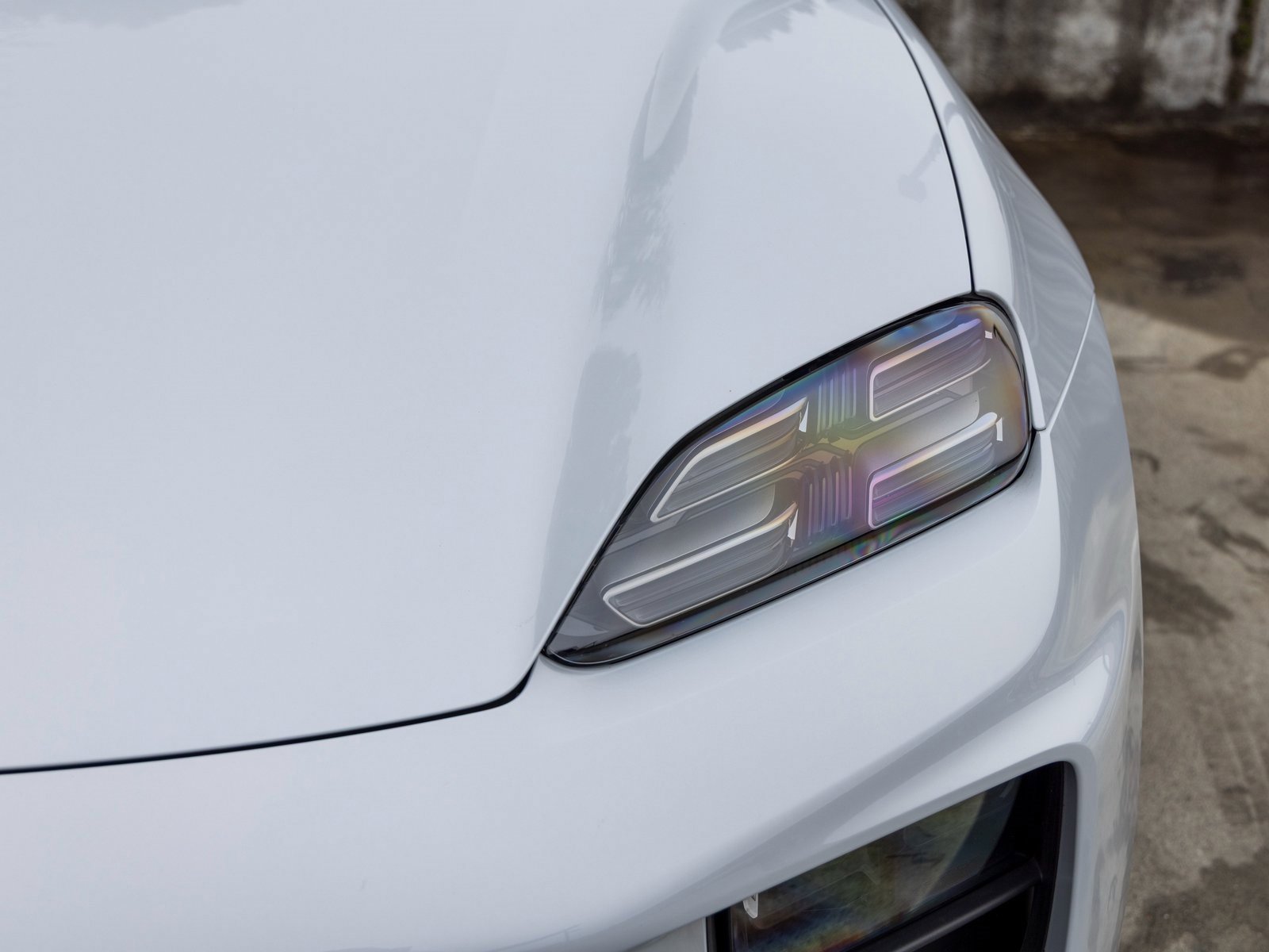 Certified 2024 Porsche Macan 4 Electric image 16