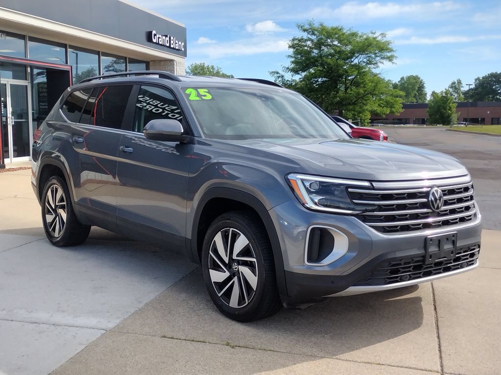 Used 2025 Volkswagen Atlas SE FWD image 16
