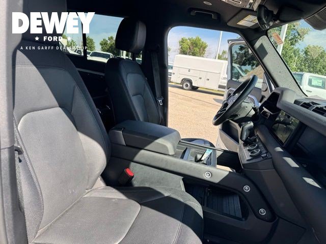 Used 2024 Land Rover Defender 110 X-Dynamic SE AWD/4WD image 36