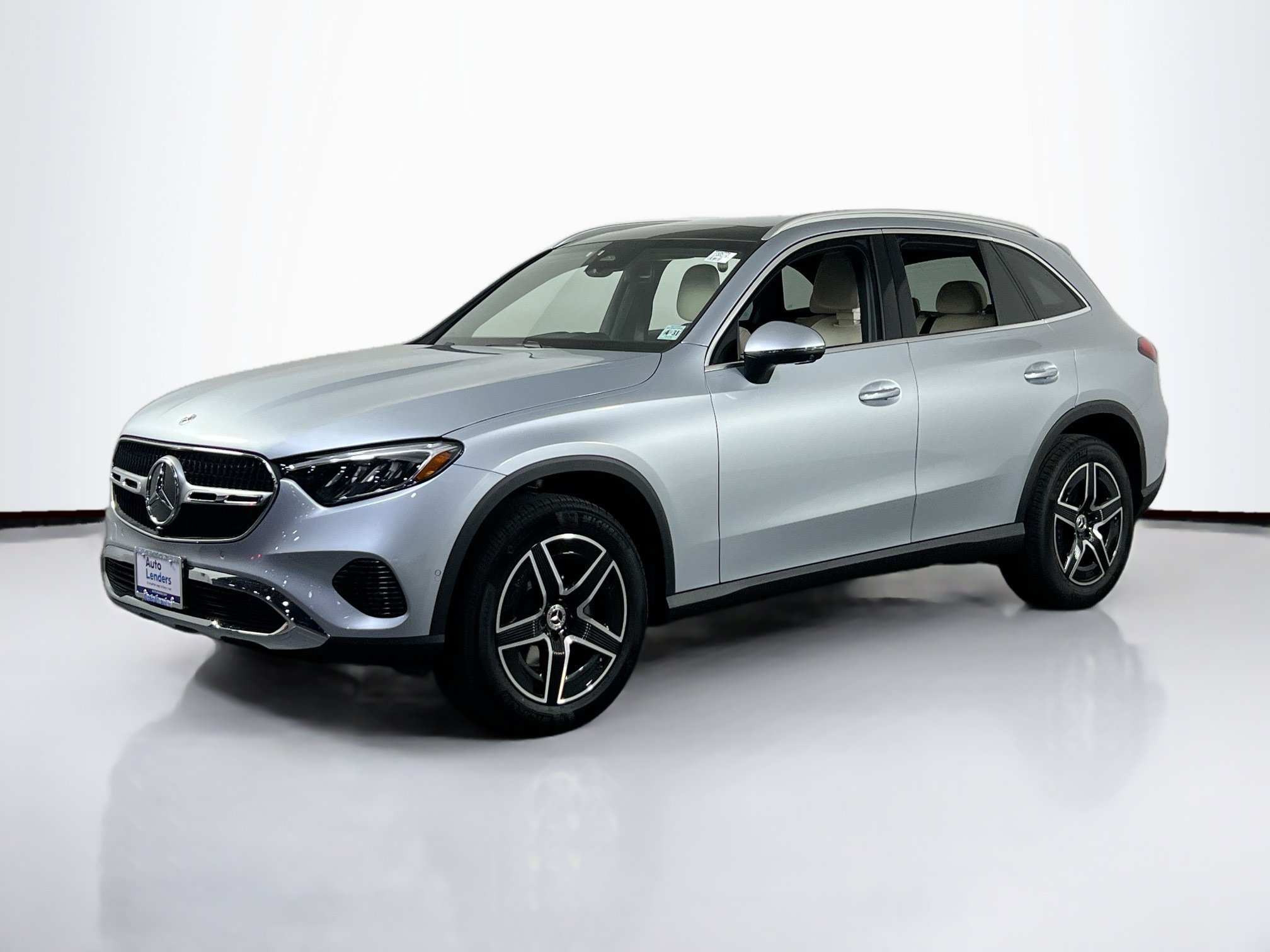 Used 2026 Mercedes-Benz GLC 300 4MATIC image 1
