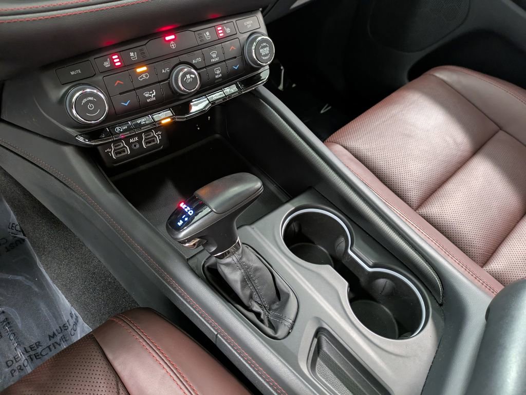 Used 2024 Dodge Durango GT AWD/4WD image 14