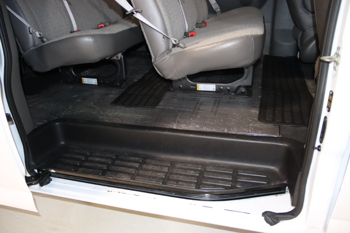 Used 2025 Chevrolet Express 3500 LT w/ LT Preferred Equipment Group RWD image 57