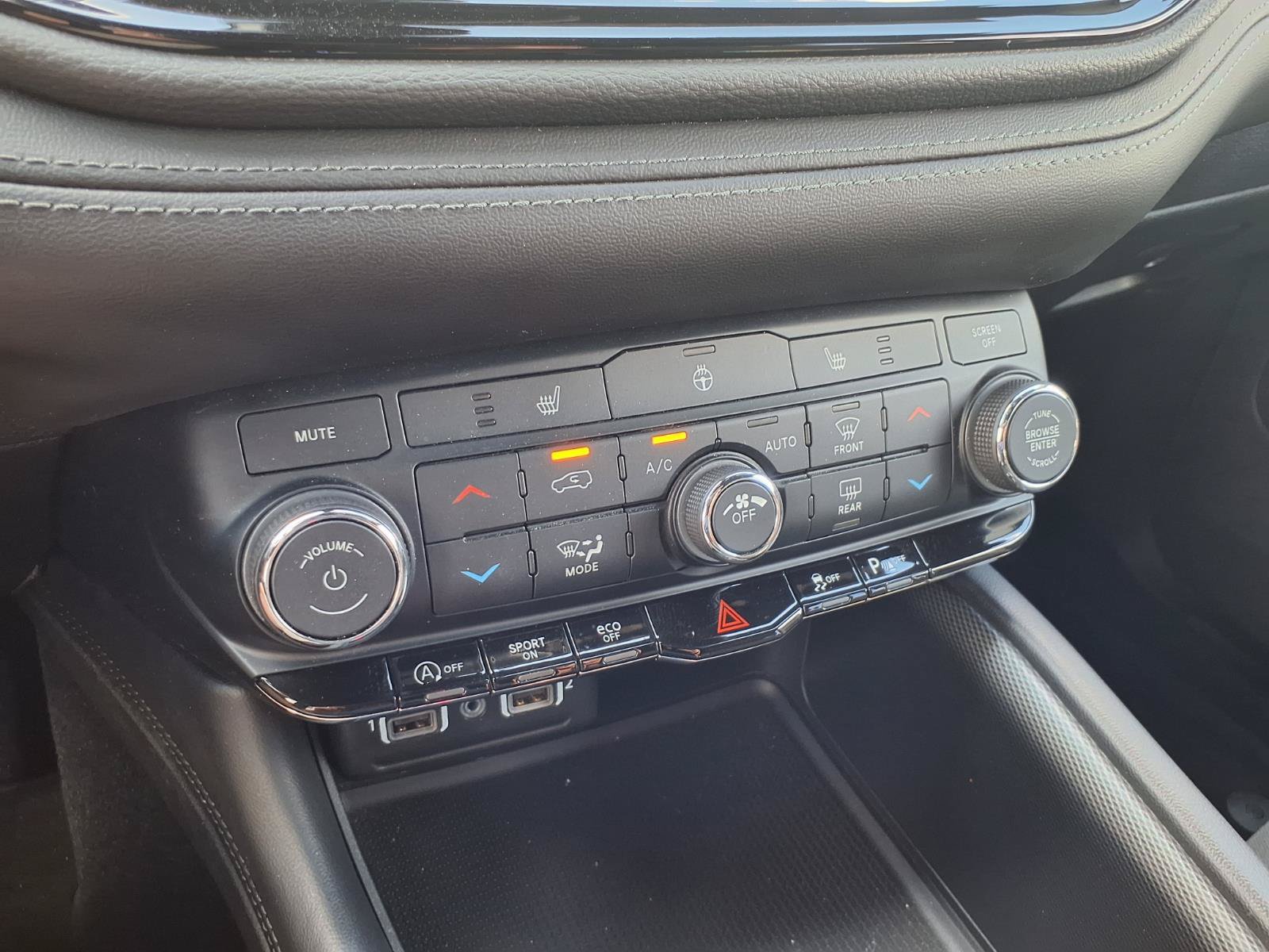 Used 2022 Dodge Durango GT RWD image 22