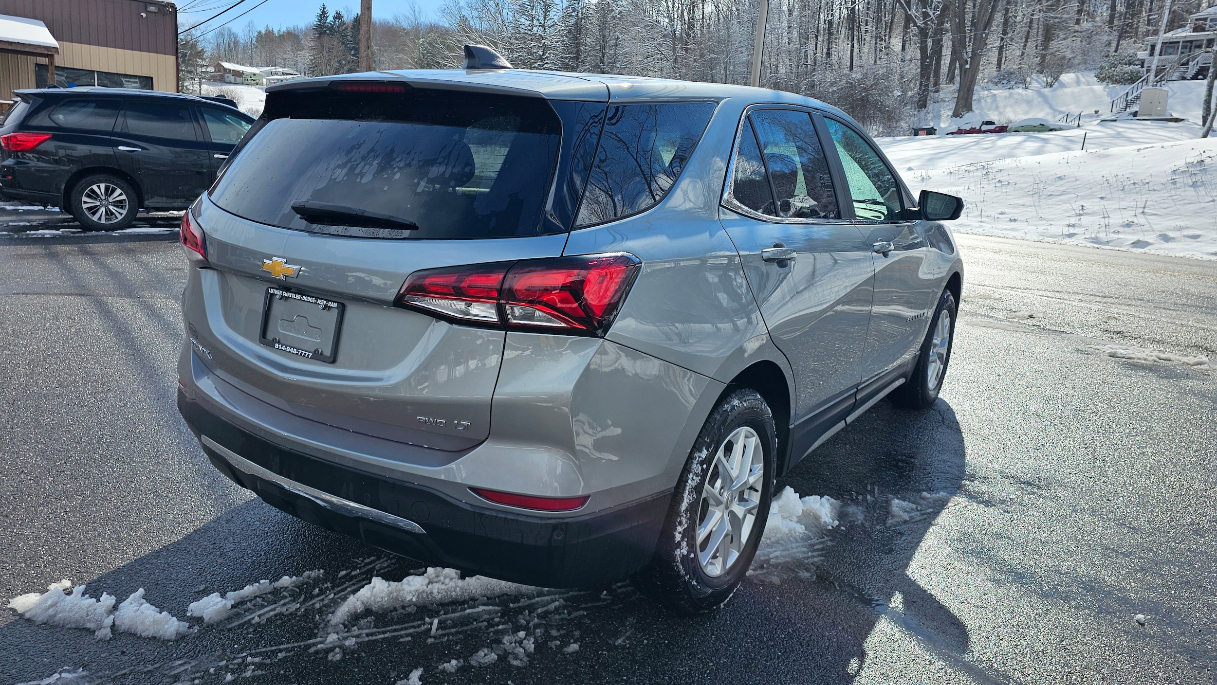 Used 2023 Chevrolet Equinox LT w/ Driver Convenience Package image 13