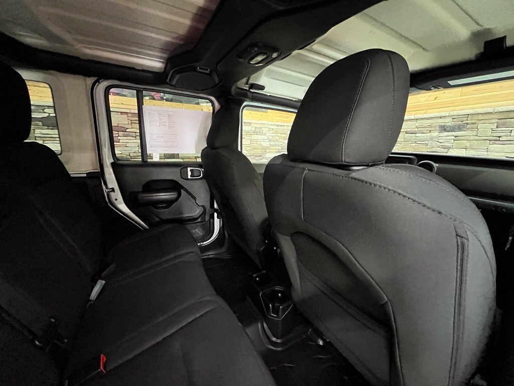 Used 2019 Jeep Wrangler Unlimited Sport S AWD/4WD image 39