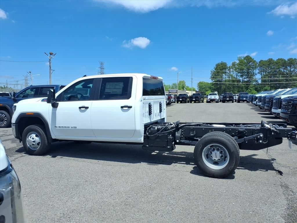 New 2026 GMC Sierra 3500 Pro w/ Convenience Package AWD/4WD image 6