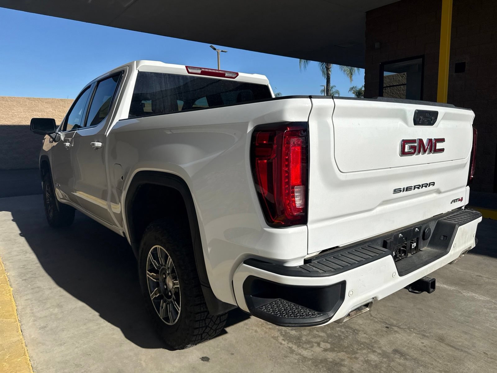 Certified 2025 GMC Sierra 1500 AT4 AWD/4WD image 7