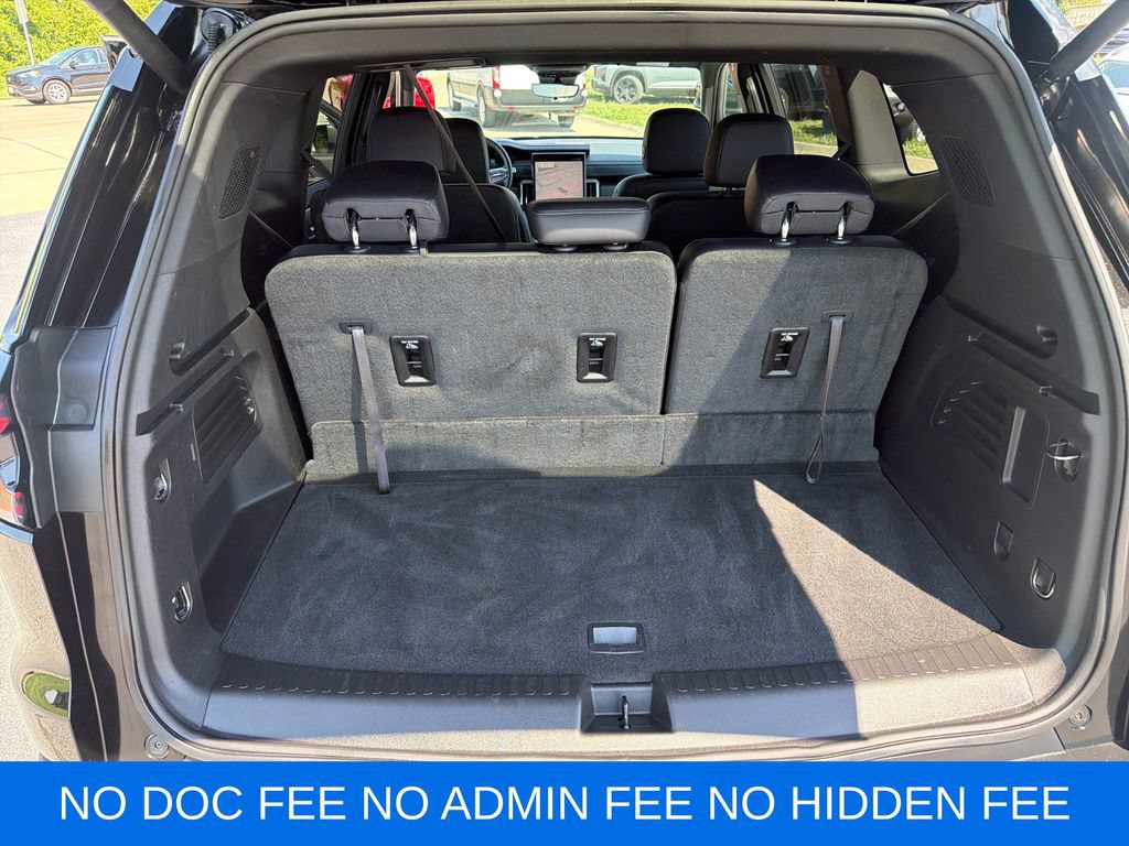Used 2026 GMC Acadia Elevation w/ Elevation Premium Package FWD image 24