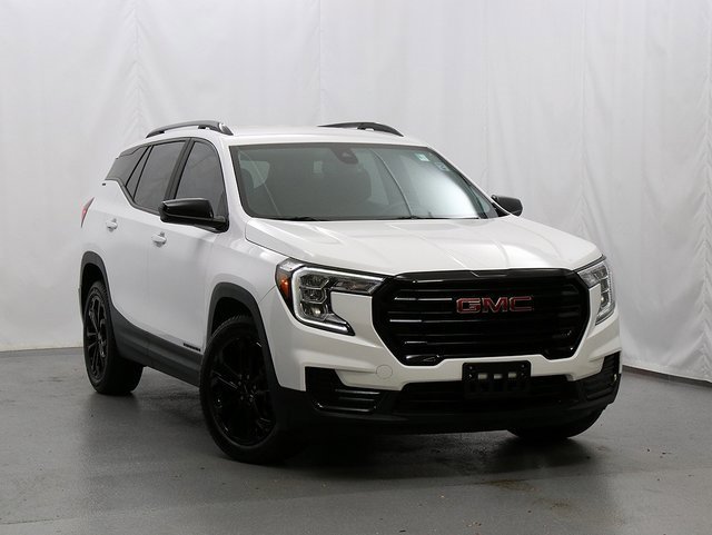 Used 2022 GMC Terrain SLE w/ Driver Convenience Package