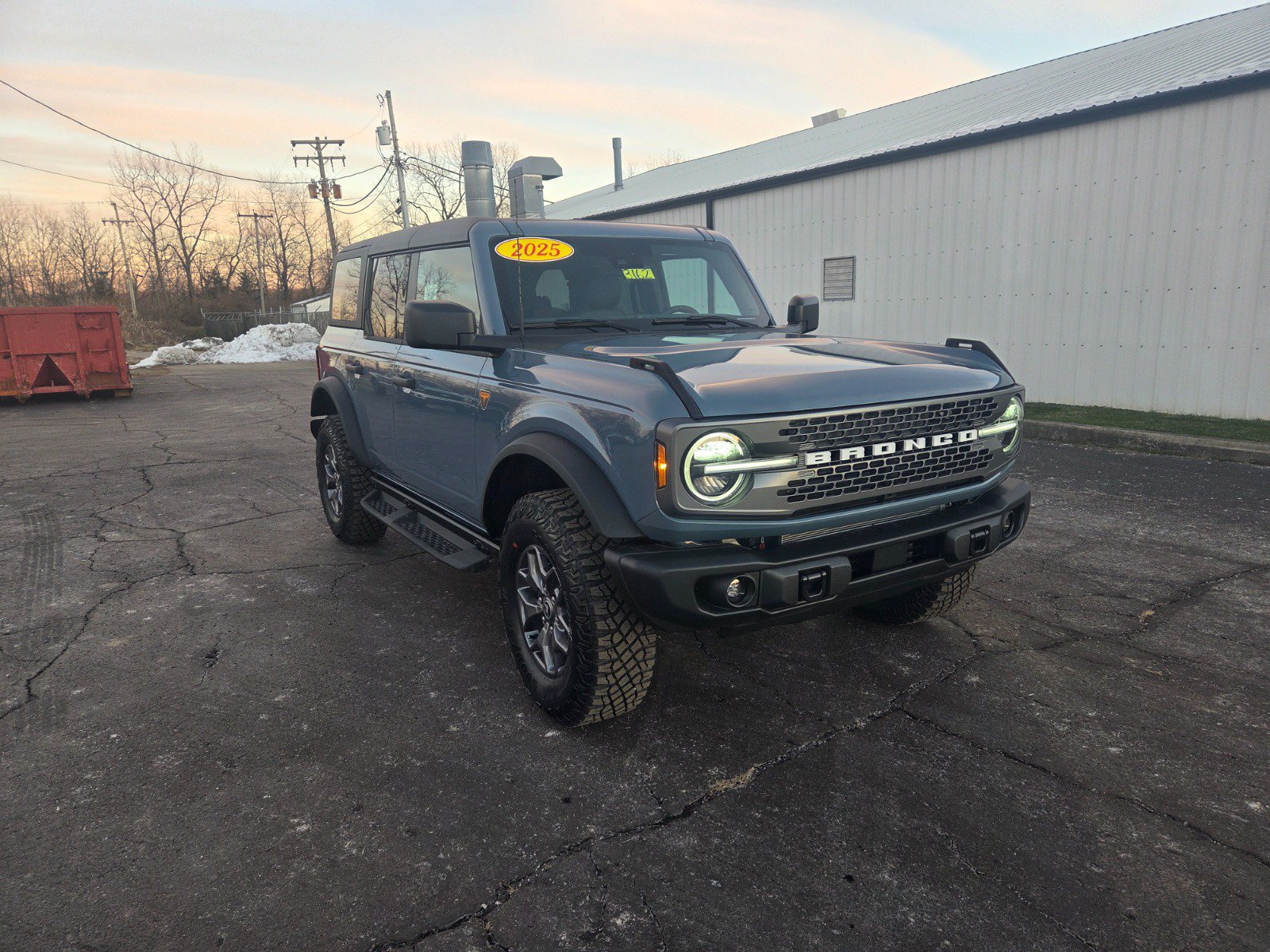 New 2025 Ford Bronco Badlands AWD/4WD image 3