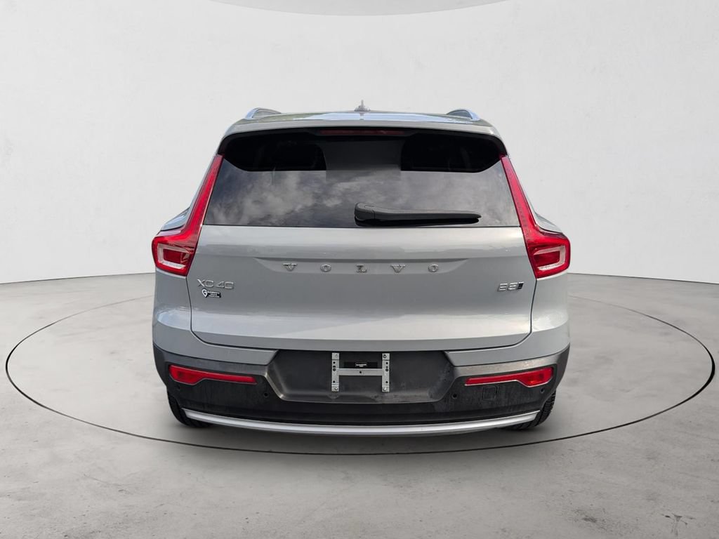 Certified 2025 Volvo XC40 B5 Plus AWD/4WD image 6