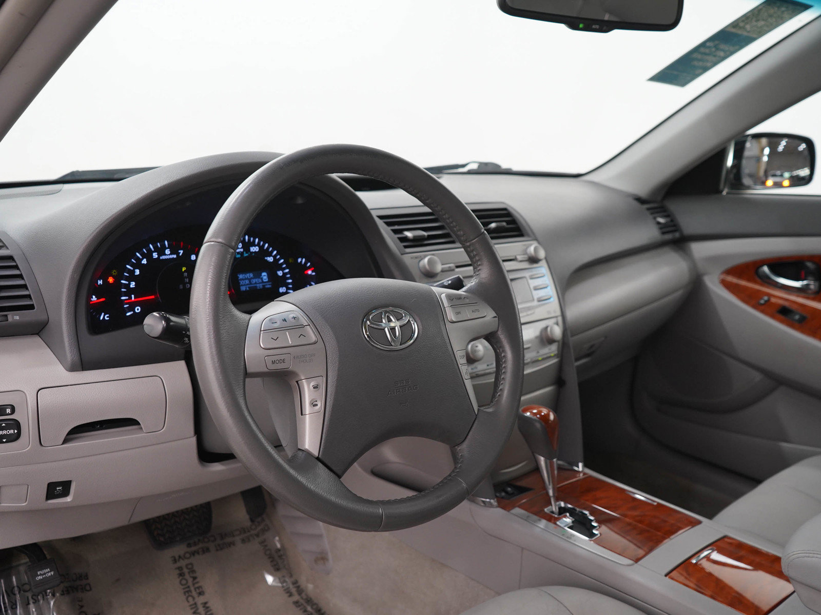 Used 2011 Toyota Camry XLE w/ XLE Extra-Value Pkg #1 FWD image 22