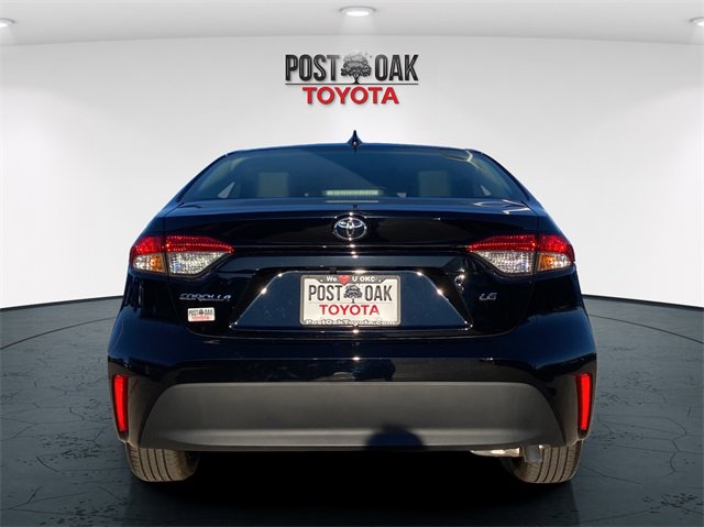 Used 2025 Toyota Corolla LE image 6