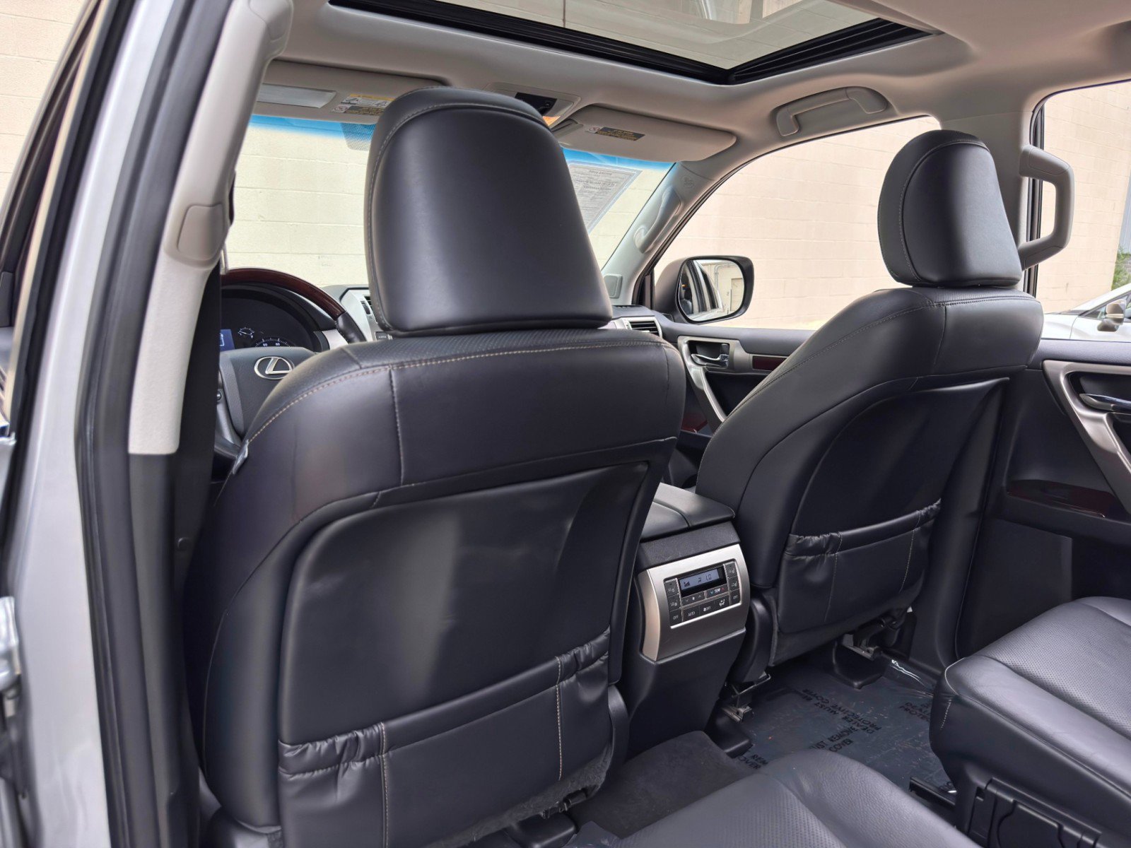 Used 2017 Lexus GX 460 Premium AWD/4WD image 36