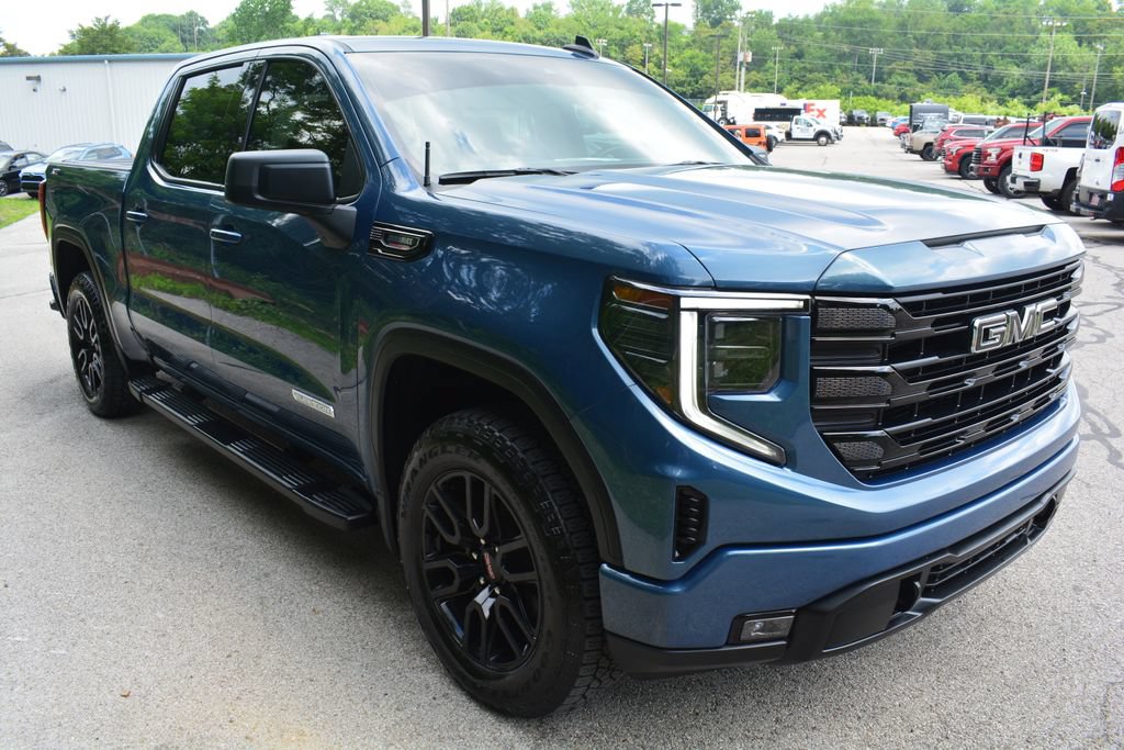Used 2024 GMC Sierra 1500 Elevation w/ X31 Off-Road Package AWD/4WD image 4