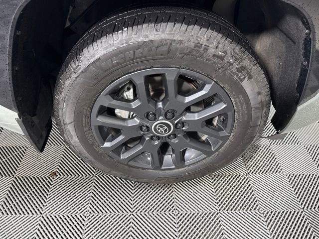 Used 2024 Toyota Sequoia Platinum image 11