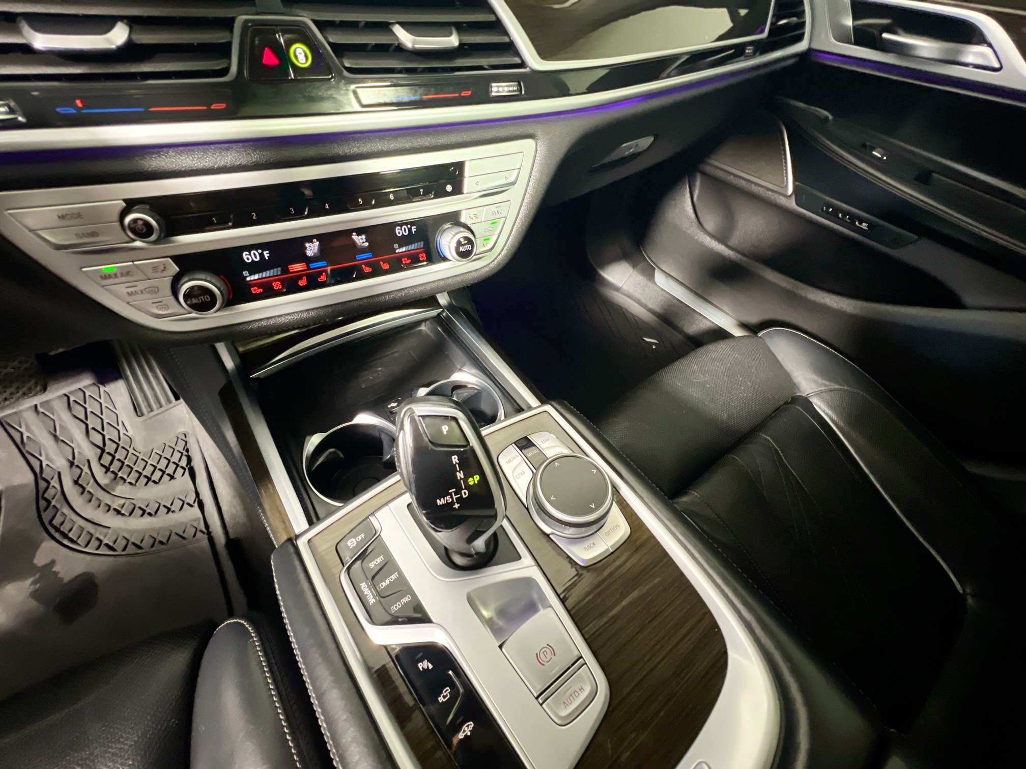Used 2022 BMW 740i xDrive w/ Premium Package AWD/4WD image 25