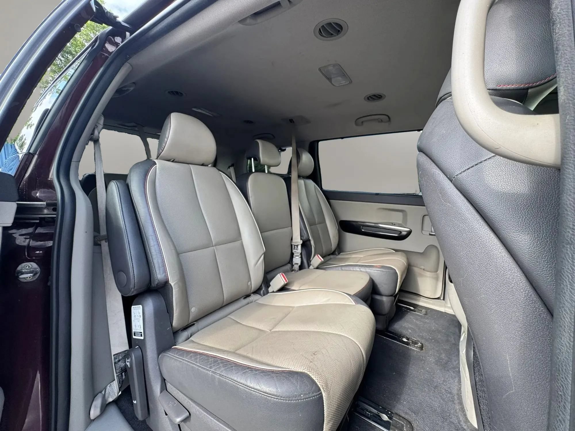 Used 2016 Kia Sedona EX FWD image 14