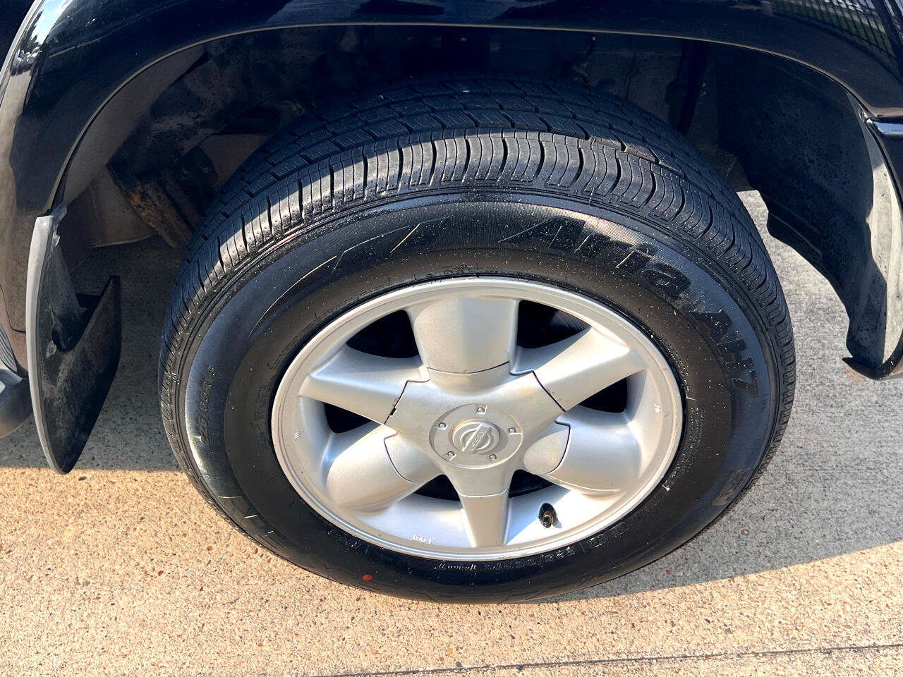 Used 2001 Nissan Pathfinder LE image 15