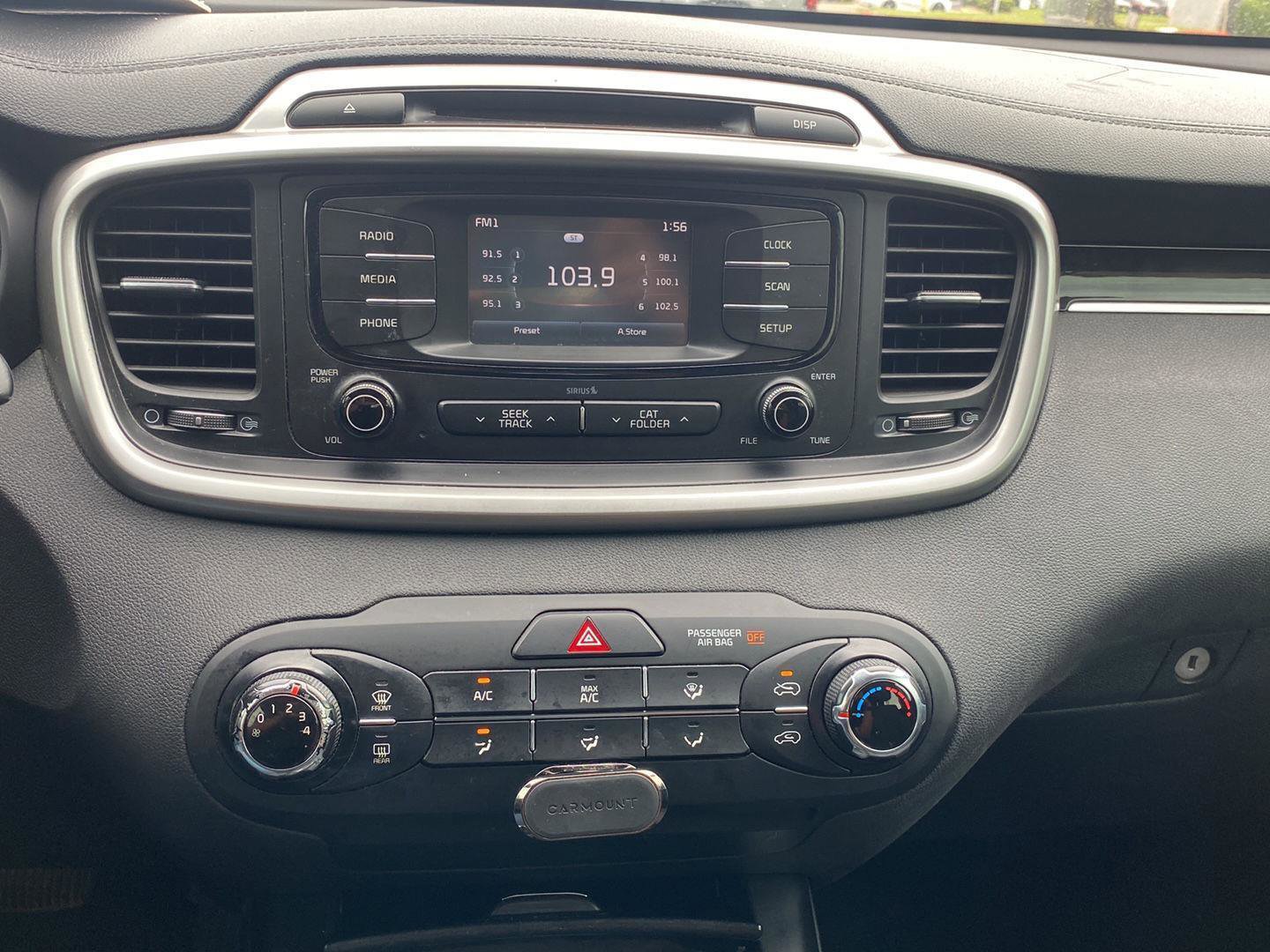 Used 2018 Kia Sorento L FWD image 21