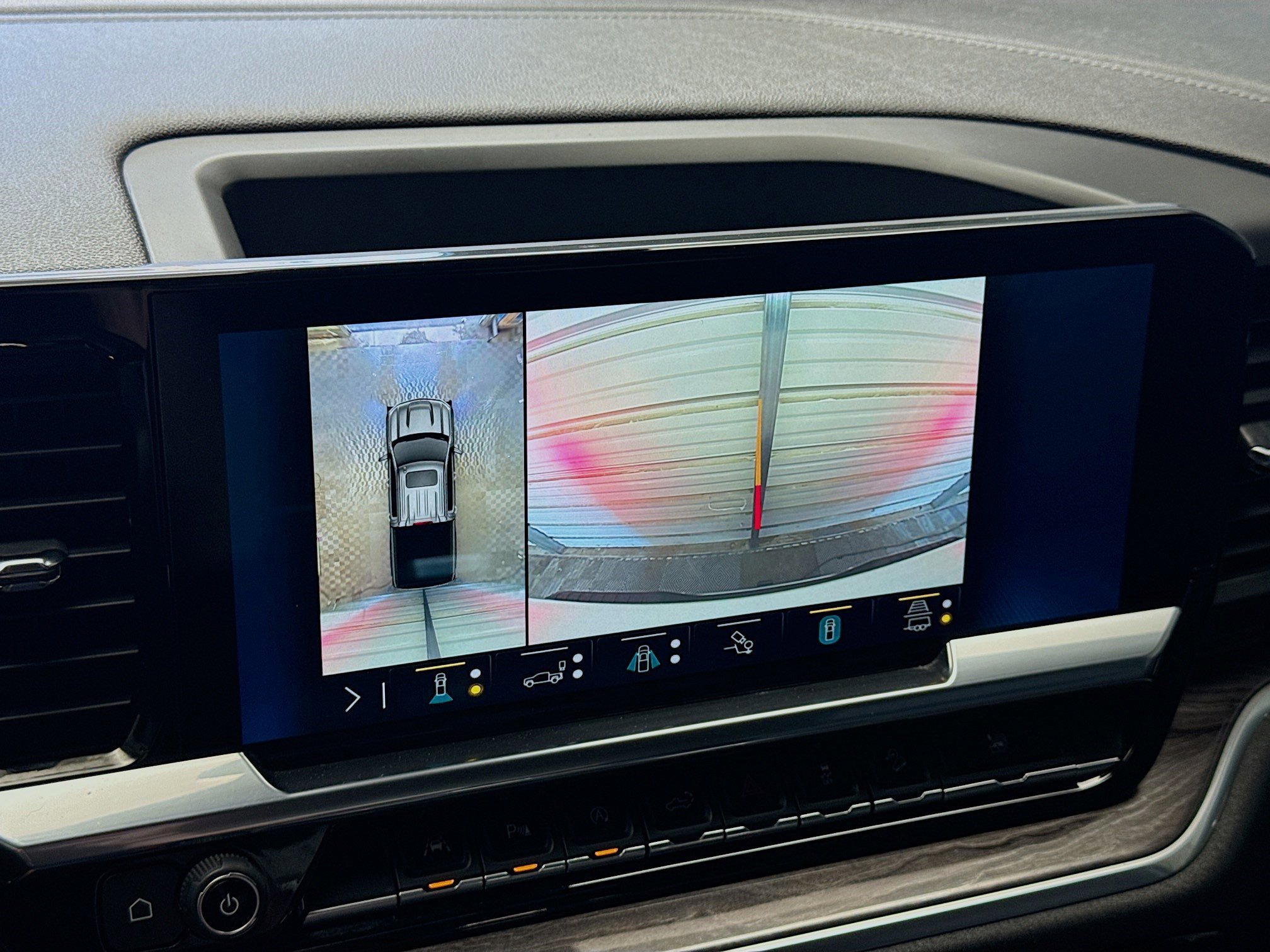 Used 2022 Chevrolet Silverado 1500 LTZ w/ LTZ Convenience Package II image 9