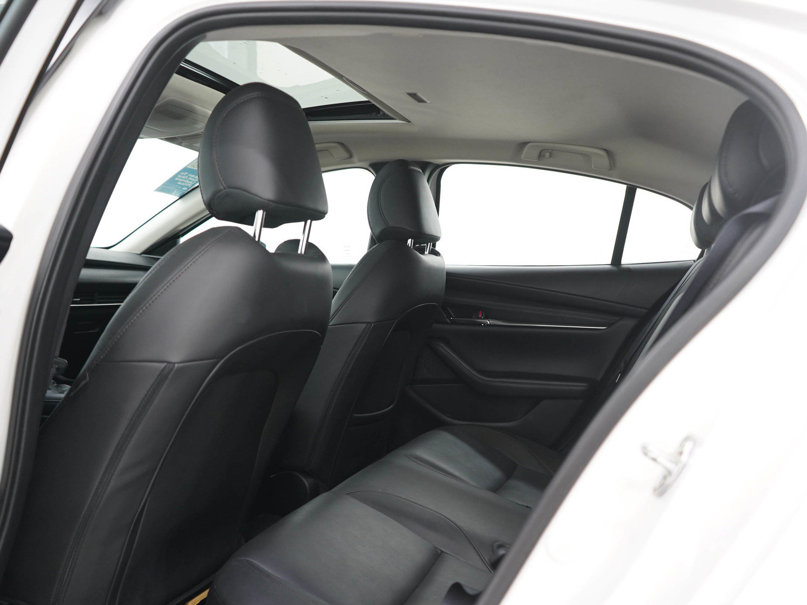 Used 2024 MAZDA MAZDA3 s FWD image 16