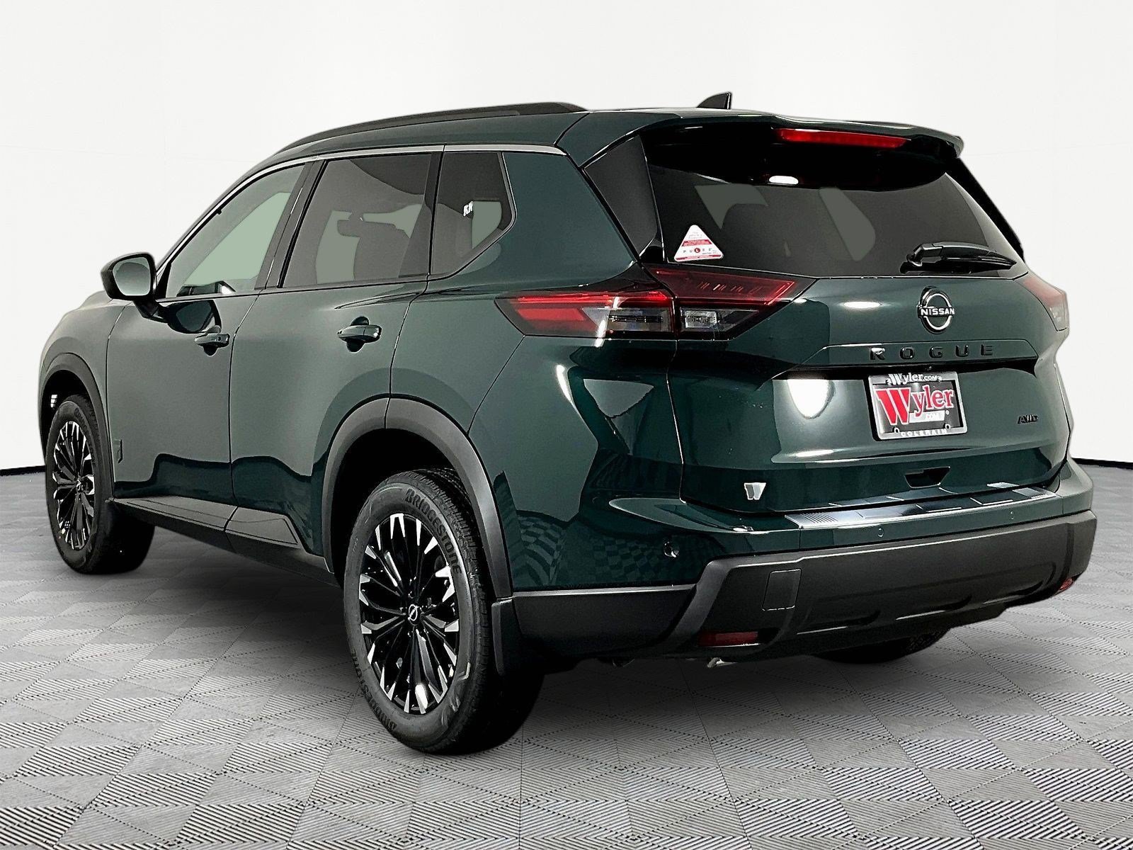 New 2026 Nissan Rogue Dark Armor AWD/4WD image 4