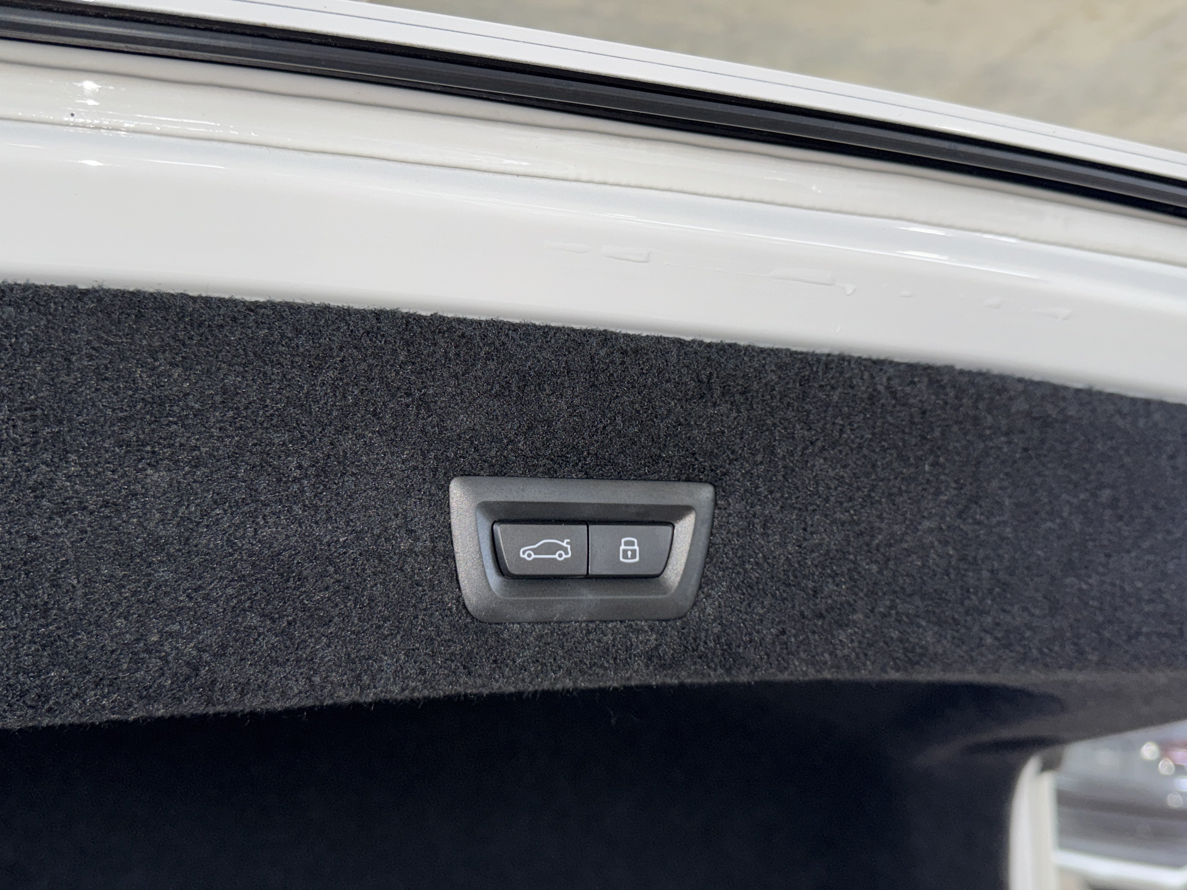 Used 2023 BMW 740i RWD image 15
