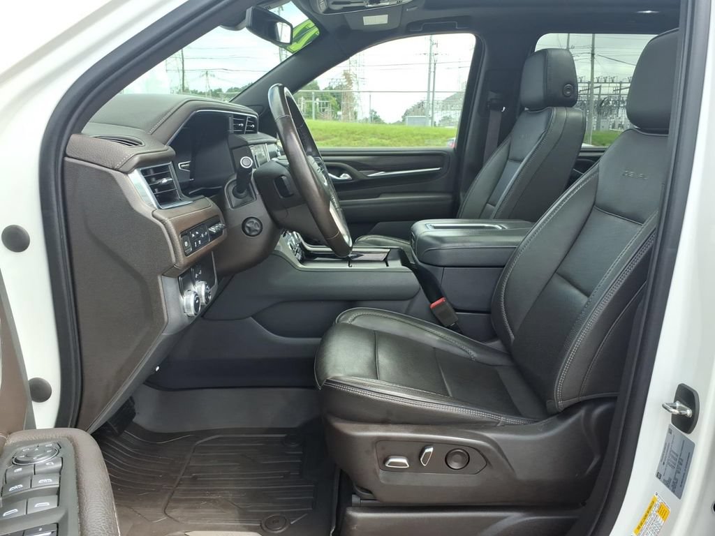 Used 2022 GMC Yukon XL Denali RWD image 17