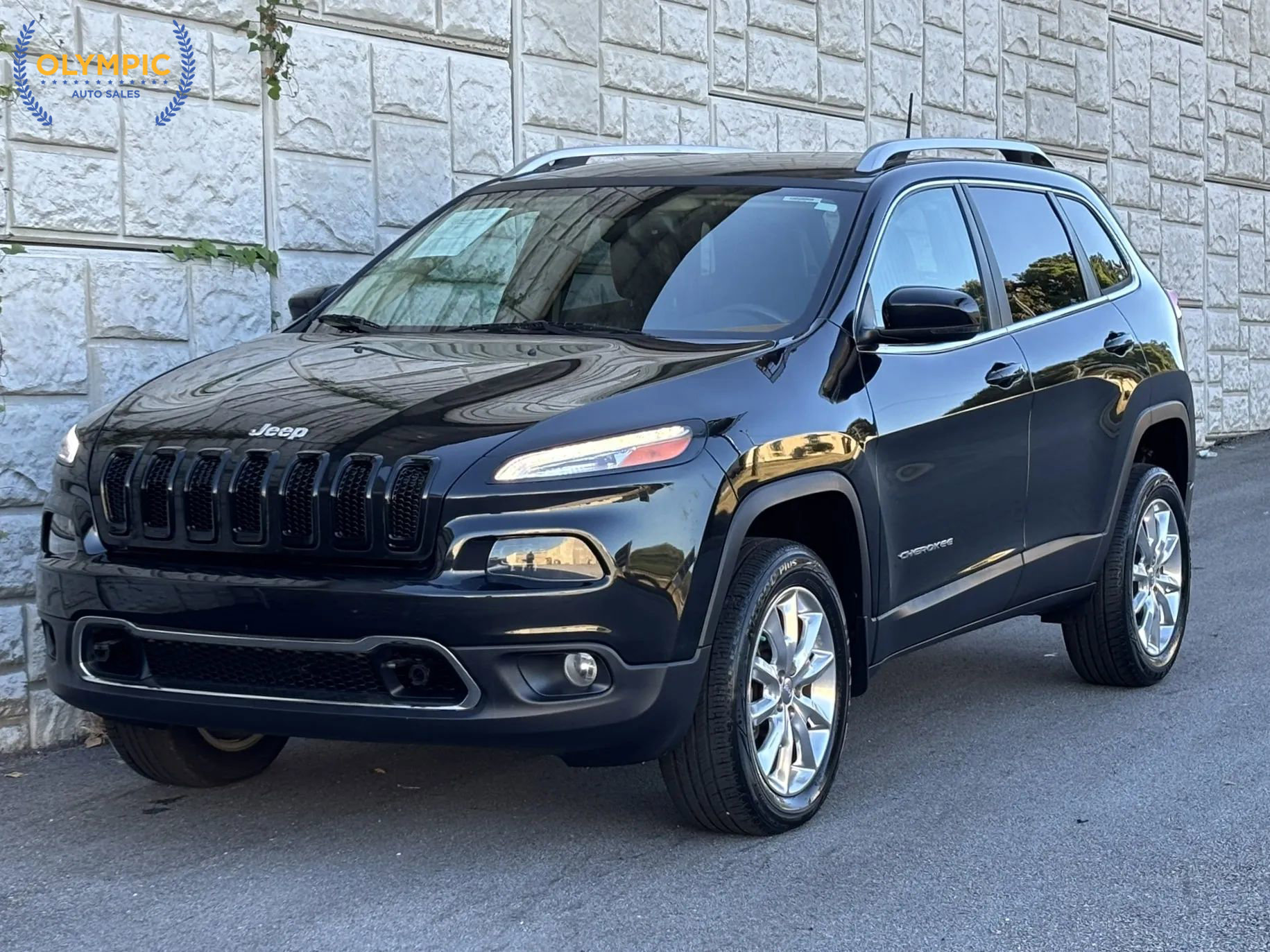 Used 2016 Jeep Cherokee Limited w/ Luxury Group