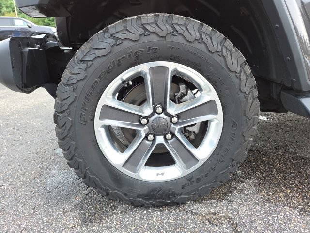 Used 2020 Jeep Wrangler Unlimited Sahara w/ Dual Top Group AWD/4WD image 71