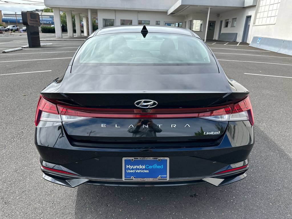 Certified 2023 Hyundai Elantra Limited FWD image 5