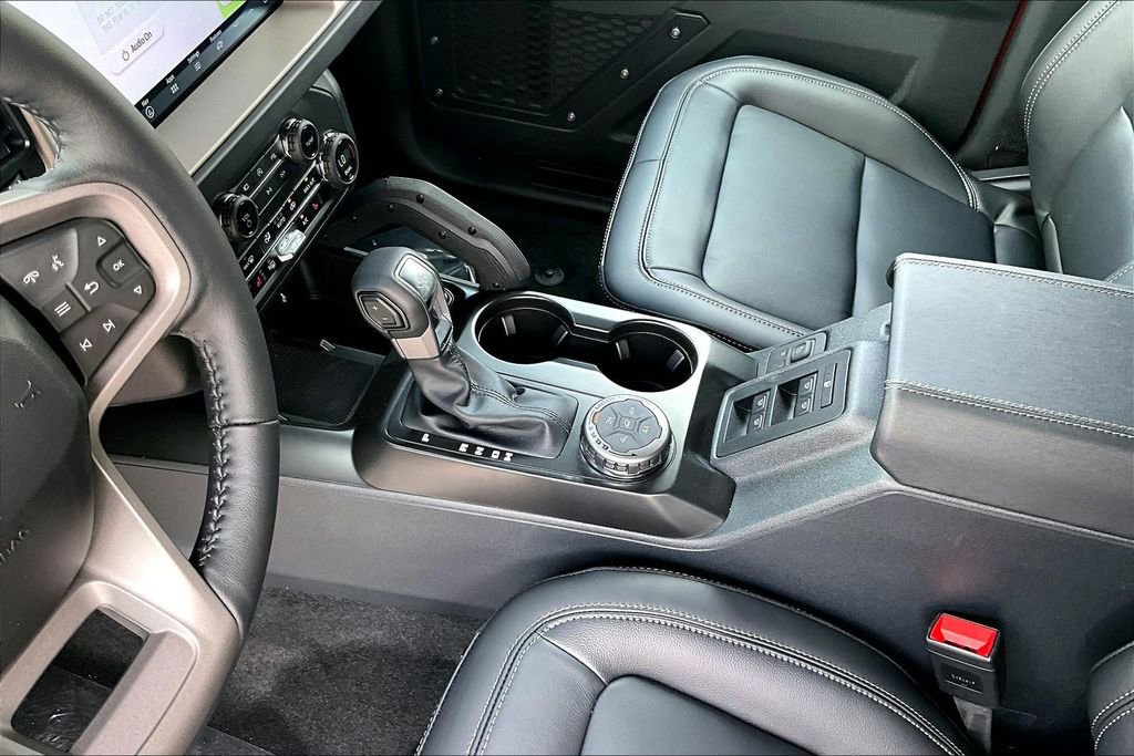 New 2026 Ford Bronco Outer Banks w/ Sasquatch Package AWD/4WD image 8