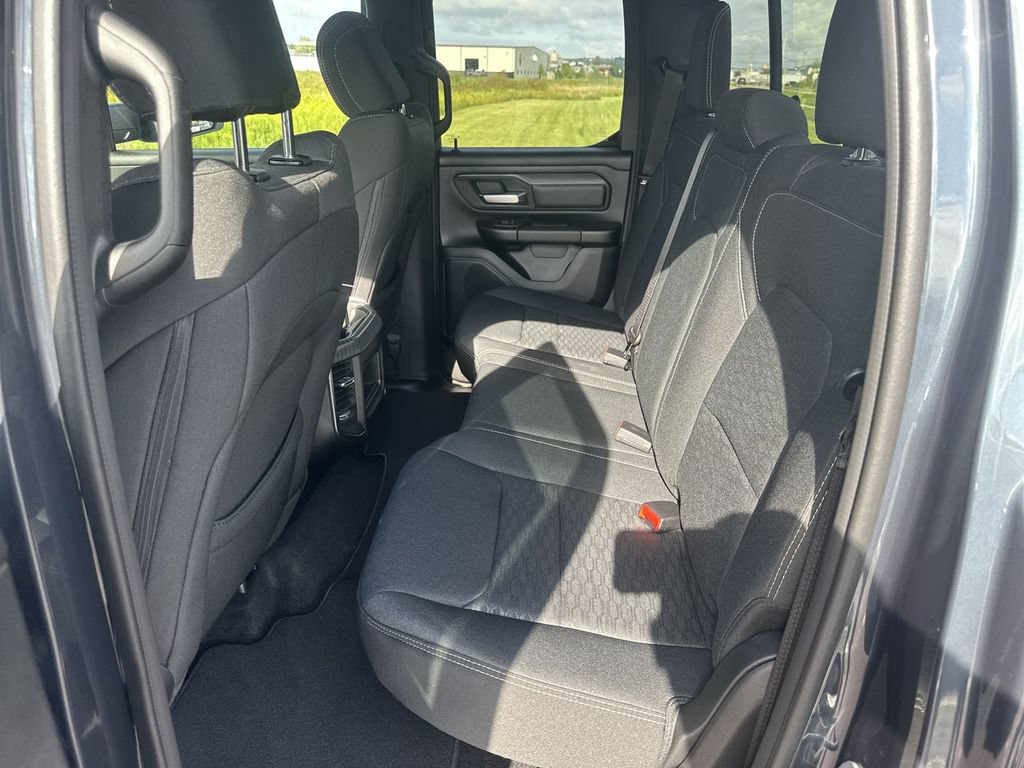 New 2026 RAM 1500 Express AWD/4WD image 28