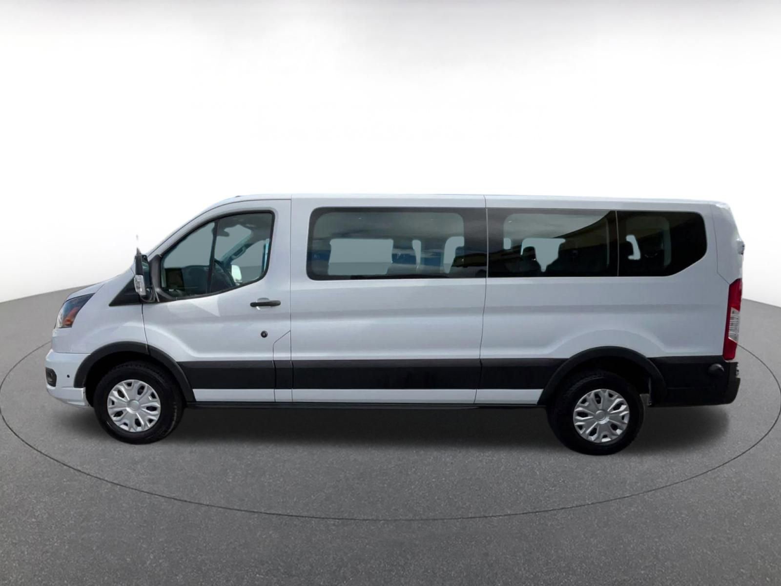 Used 2024 Ford Transit 350 XLT RWD image 9