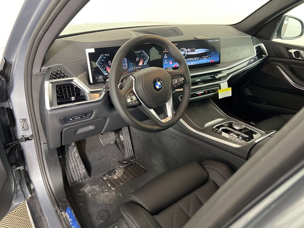 New 2026 BMW X5 xDrive40i w/ Parking Assistance Package image 7