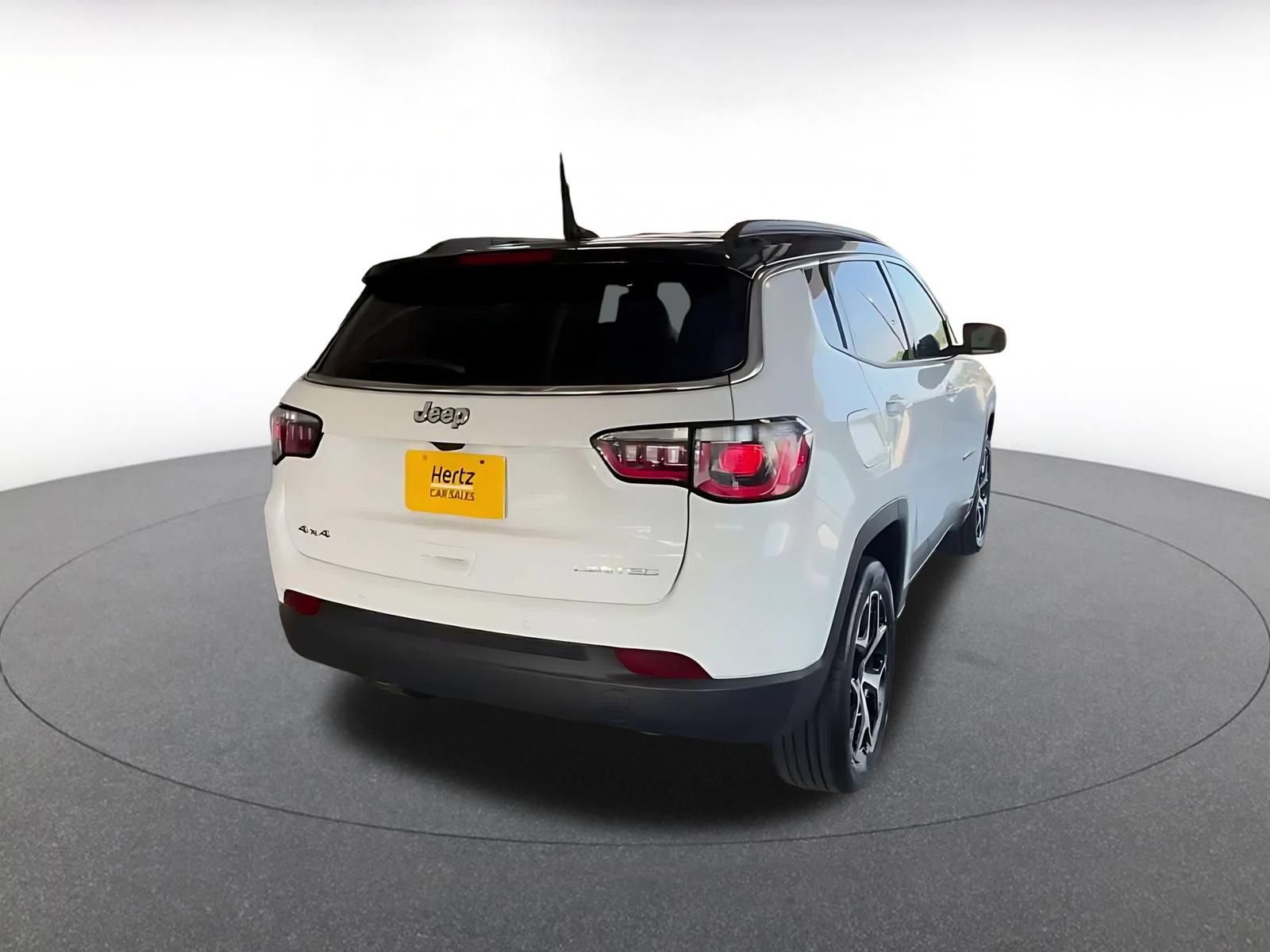 Used 2025 Jeep Compass Limited AWD/4WD image 15