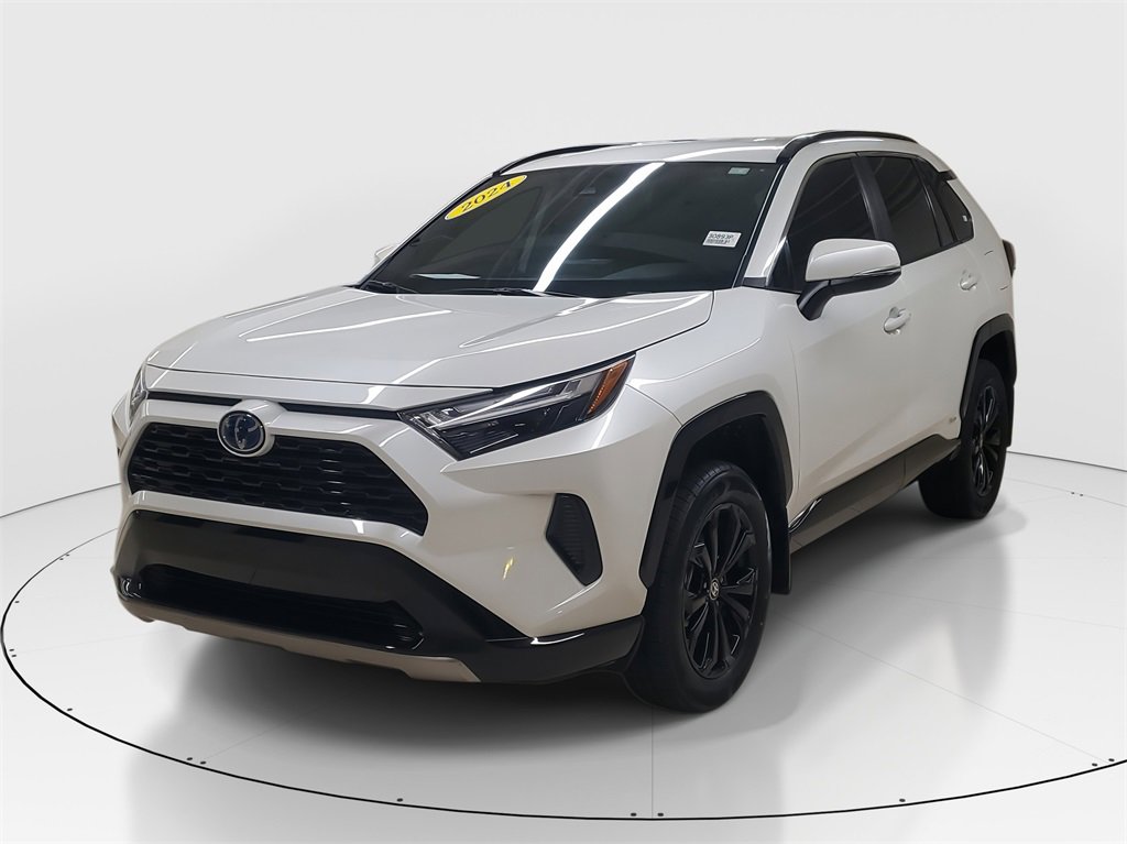 Certified 2024 Toyota RAV4 SE image 3