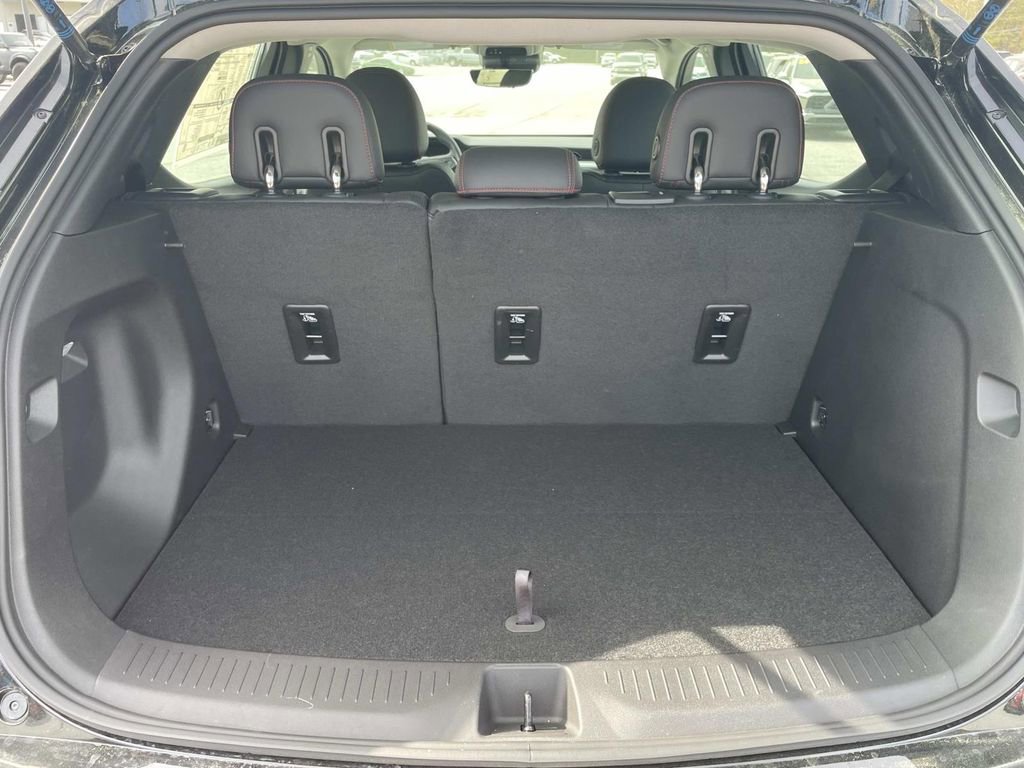 New 2027 Chevrolet Bolt RS w/ Technology Package FWD image 11