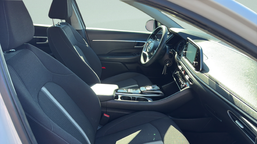 Used 2022 Hyundai Sonata SE w/ Preferred Accessory Package FWD image 23