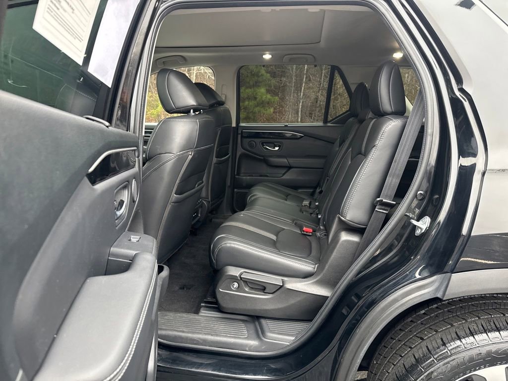 Used 2024 Honda Pilot Touring image 29