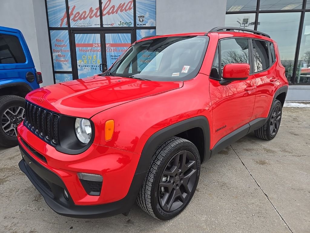 Used 2022 Jeep Renegade Latitude w/ Sun/Sound Group image 2