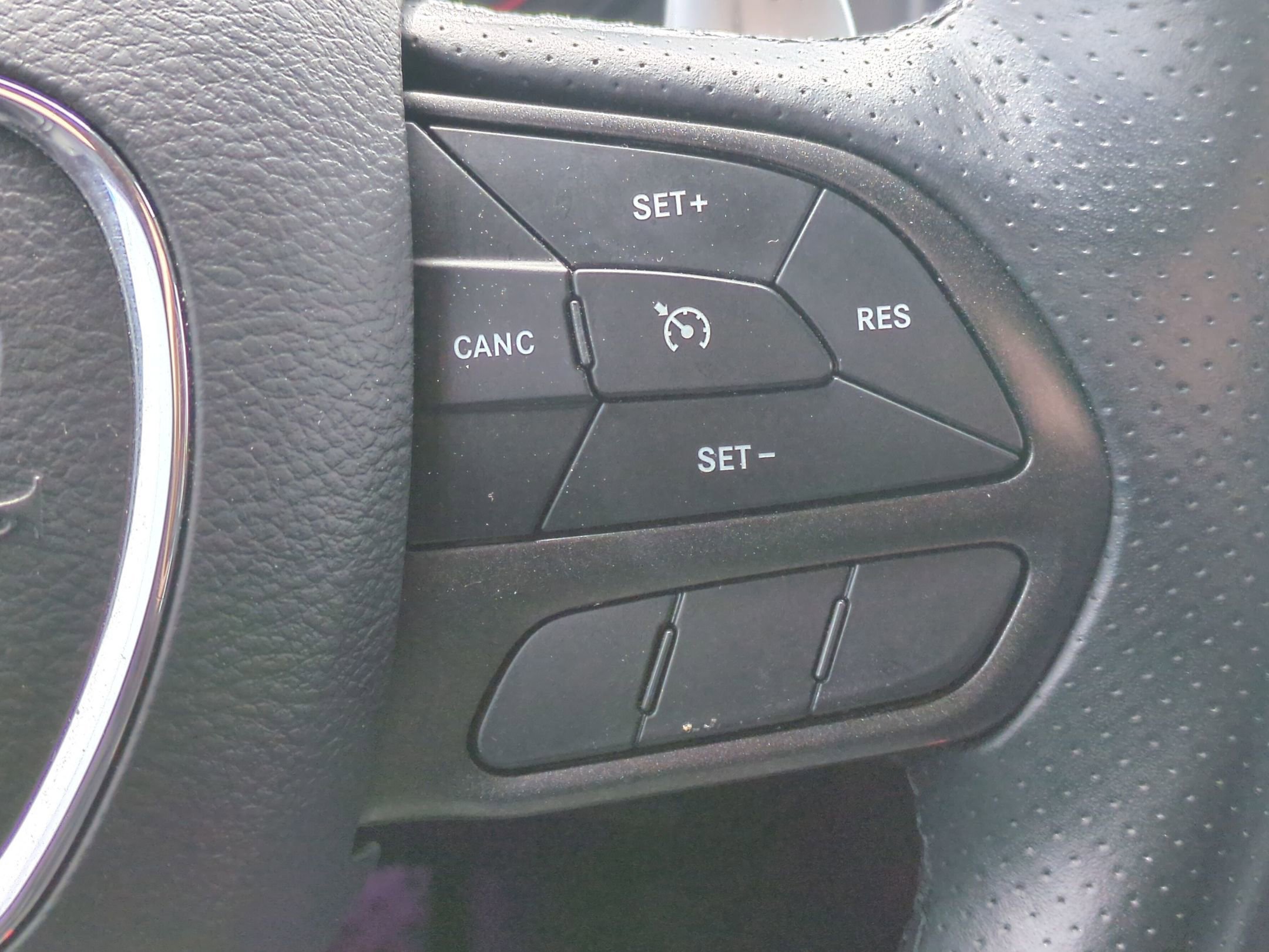 Used 2022 Dodge Charger R/T w/ Blacktop Package image 21