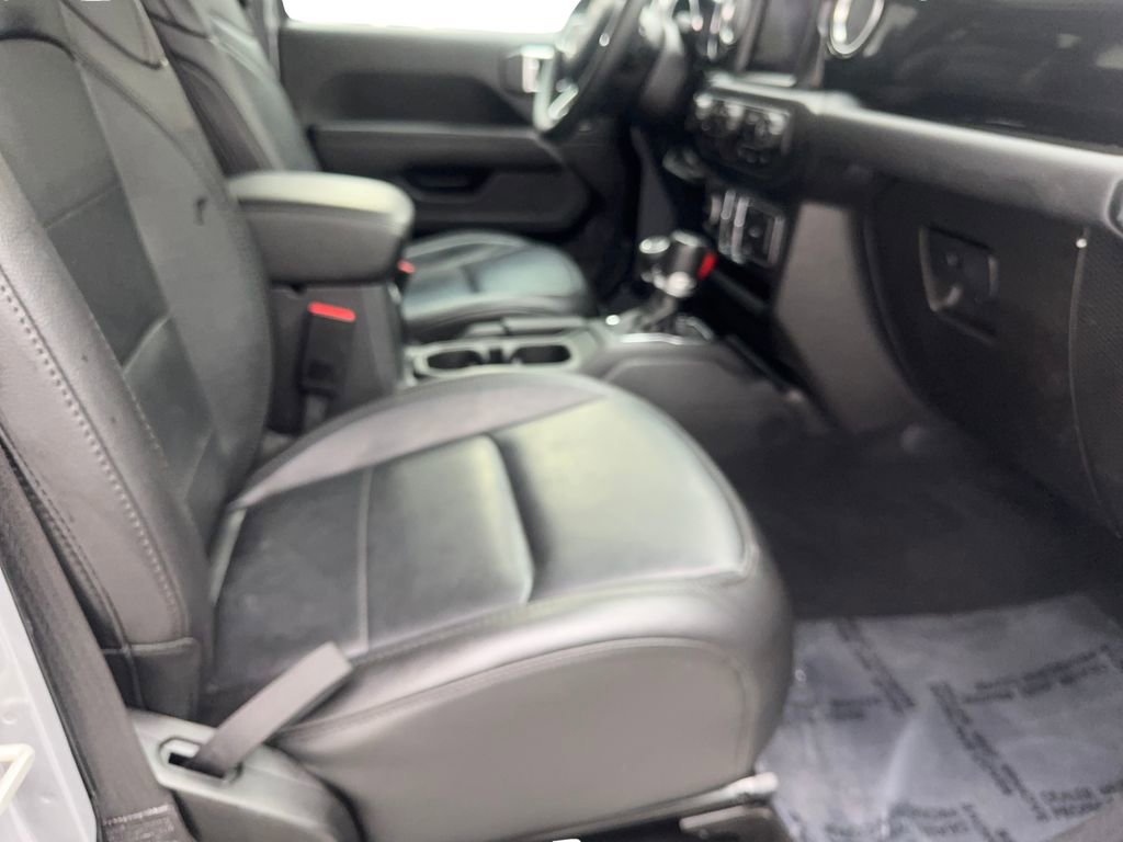Used 2023 Jeep Wrangler Altitude image 43