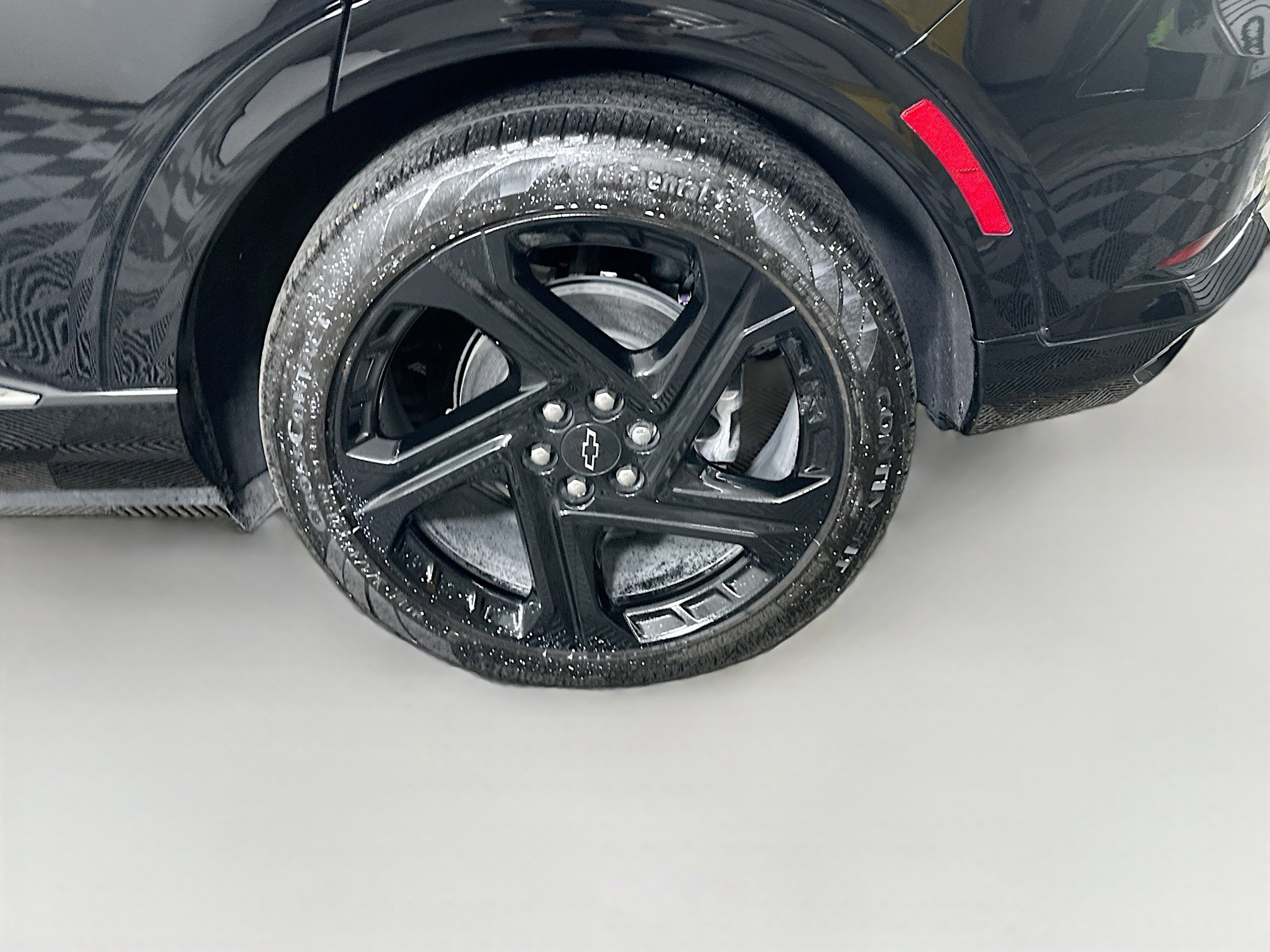 Used 2025 Chevrolet Equinox EV RS image 11