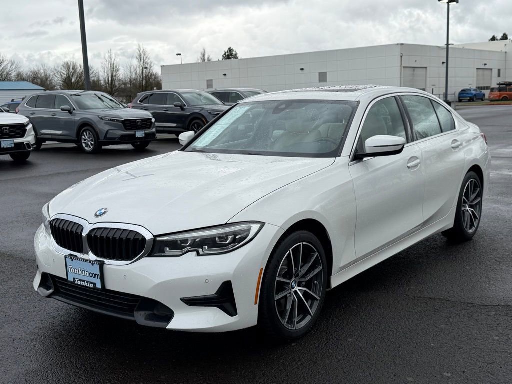 Used 2022 BMW 330i xDrive Sedan image 4